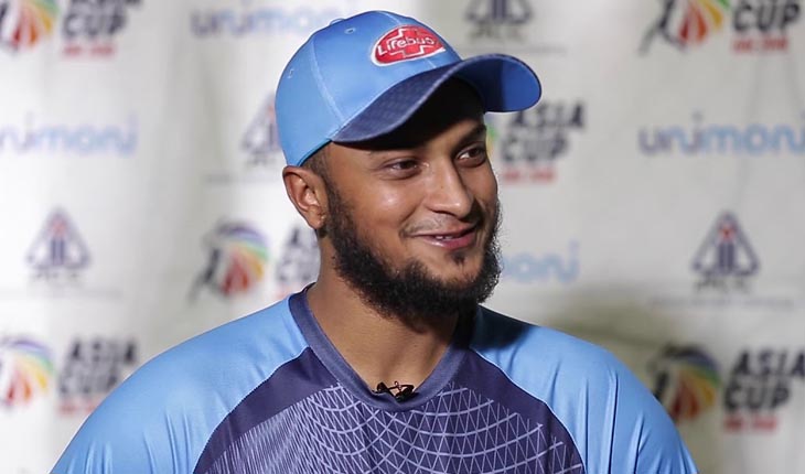 রবিবার দেশে ফিরছেন সাকিব