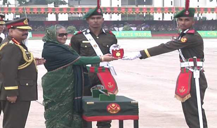 সারাবিশ্ব আমাদের সেনাবাহিনীর প্রশংসা করে