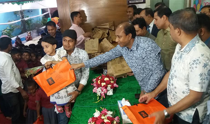 সুবিধাবঞ্চিত শিশুদের নিয়ে ব্যাতিক্রমী আয়