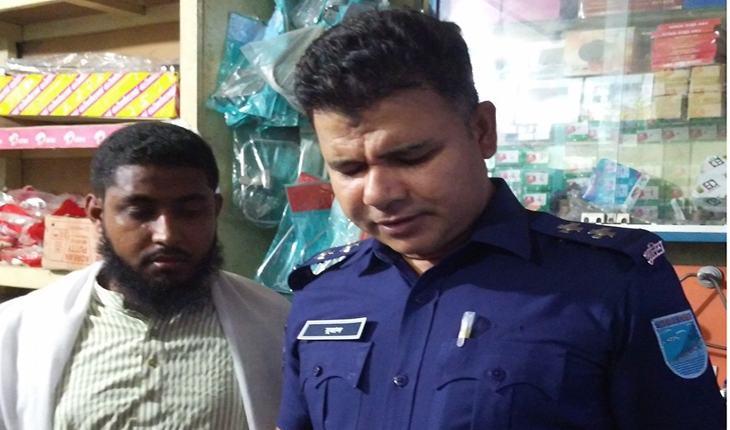 ছাত্রীদের পর্ণো ভিডিও দেখানোর অভিযোগে শ