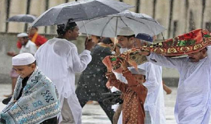 বৃষ্টিতে ভেজা ঈদের সকাল