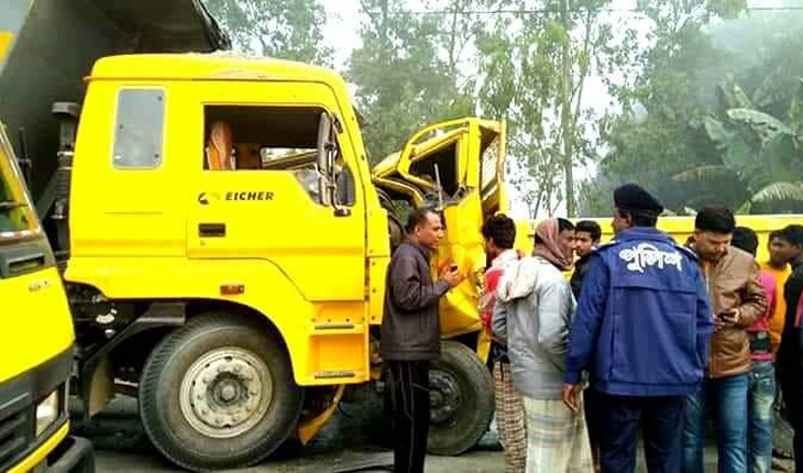 ভূঞাপুর-বঙ্গবন্ধু মহাসড়কে দুই ট্রাকের সং