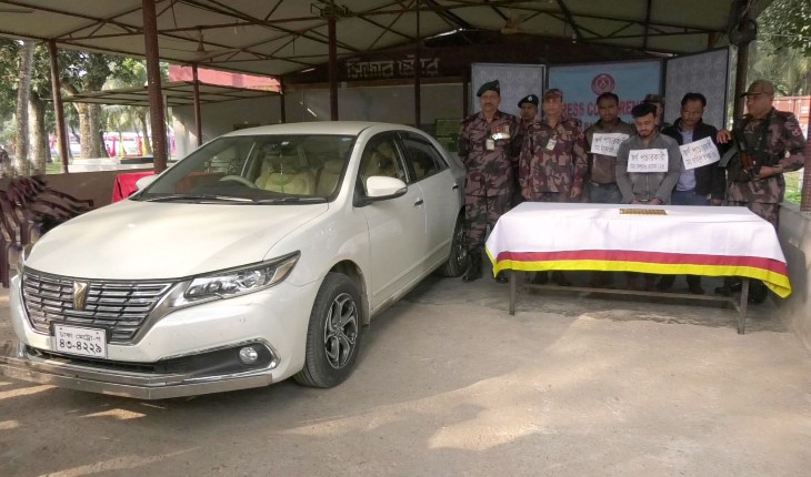 যশোরে ৯৪ টি স্বর্ণের বার উদ্ধার আটক ৩