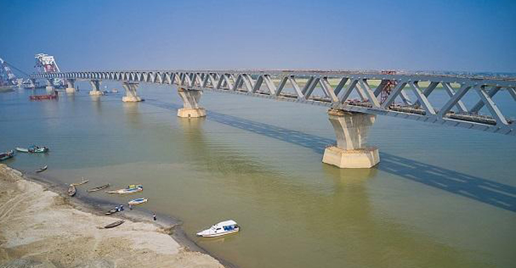 বসানো হলো পদ্মা সেতুর ৩৪তম স্প্যান