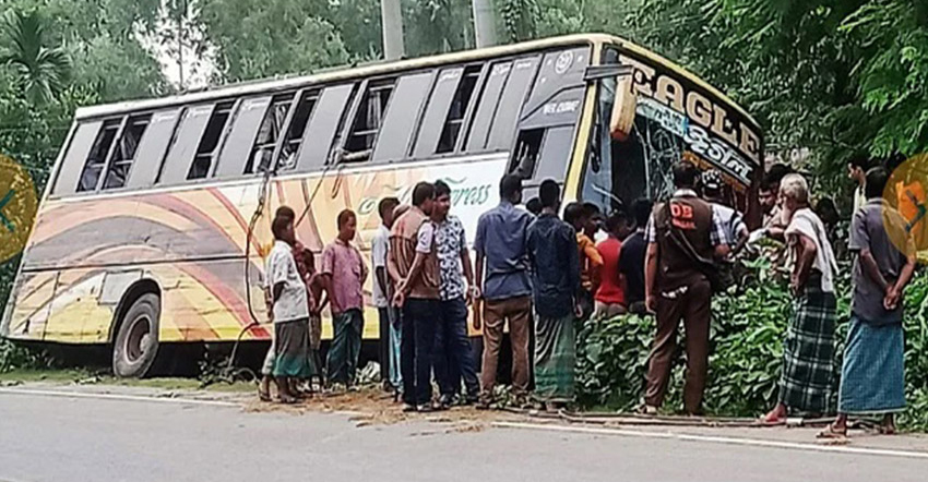 লুটের টাকা ভাগাভাগির দ্বন্দ্বে খাদে পড়ে