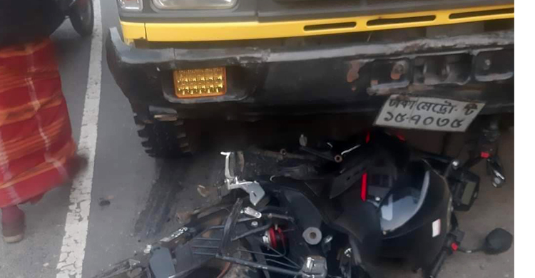 ট্রাক চাপায় প্রাণ হারালেন দুই মোটরসাইকেল