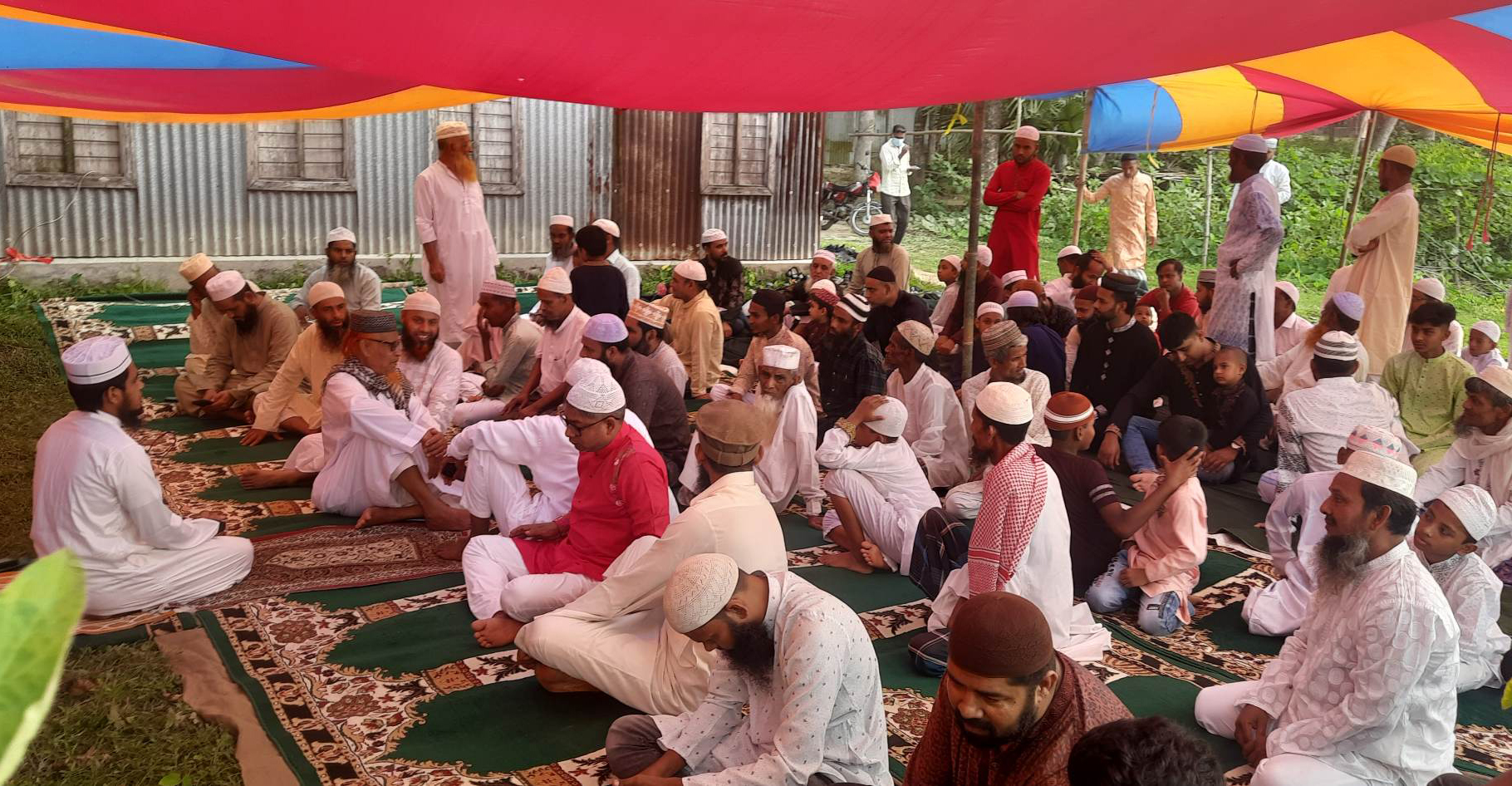 টাঙ্গাইলের শশীনাড়া গ্রামে সৌদির সাথে মিল