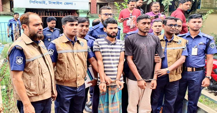 টাঙ্গাইলে সাংবাদিকের মাকে গলা কেটে হত্যা