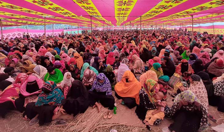 বড়াইগ্রামে আখেরী মোনাজাতের মধ্য দিয়ে মহিলা ইজতেমা সমাপ্ত বড়াইগ্রামে আখেরী মোনাজাতের মধ্য দিয়ে মহি