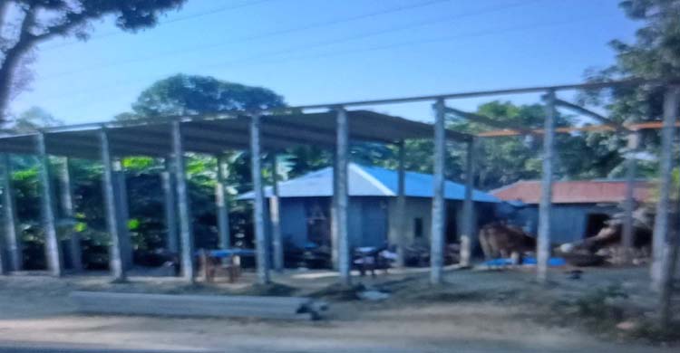 জমি দখল চেষ্টায় হামলা ও ভাঙচুর