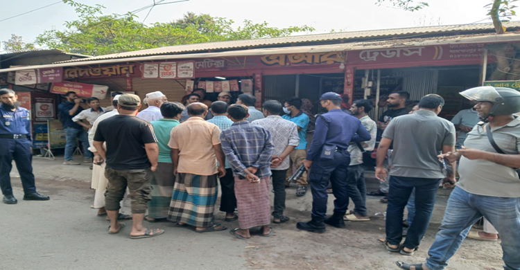 টাঙ্গাইলে অনুমোদনহীন মিনি পেট্রোল পাম্পে
